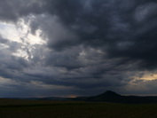 Gewitterwolken über dem Hohenhewen, Juni 2020