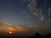 Sonnenaufgang im Herbstnebel, beim Hohenkrhen, September 2020