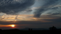 Sonnenaufgang über dem Hohenstoffel und morgendliche Nebelfelder im Hegau